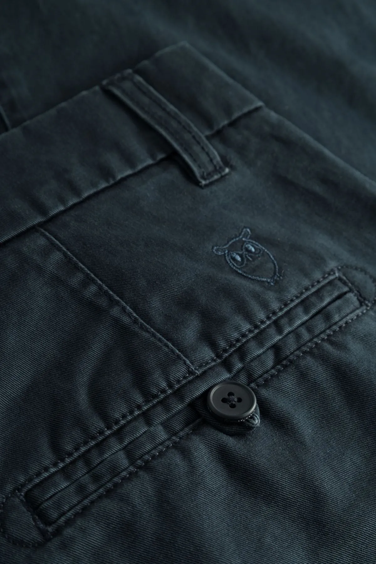 Chuck Regular Fit Chino Pants Navy Knowledge Cotton Apparel