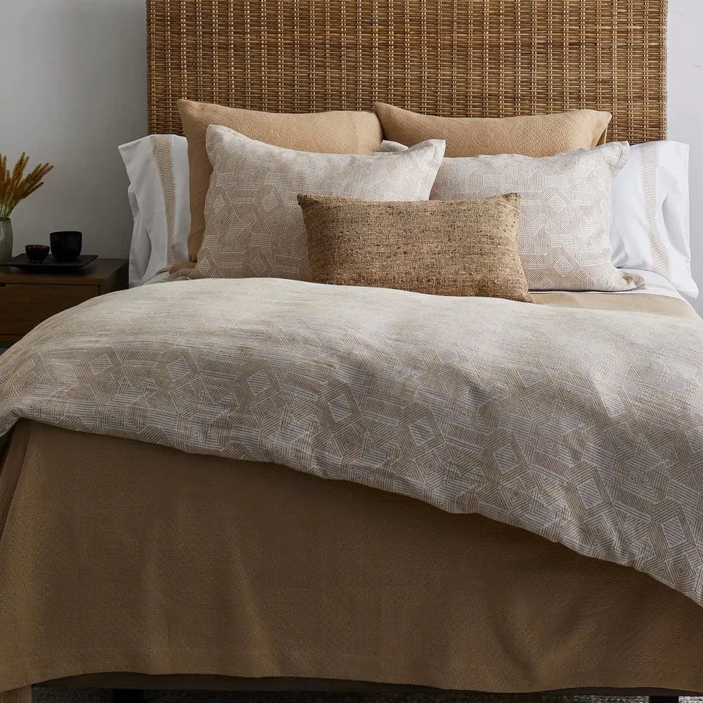 Great Hall Sand Coverlet Set | The Met x Ann Gish
