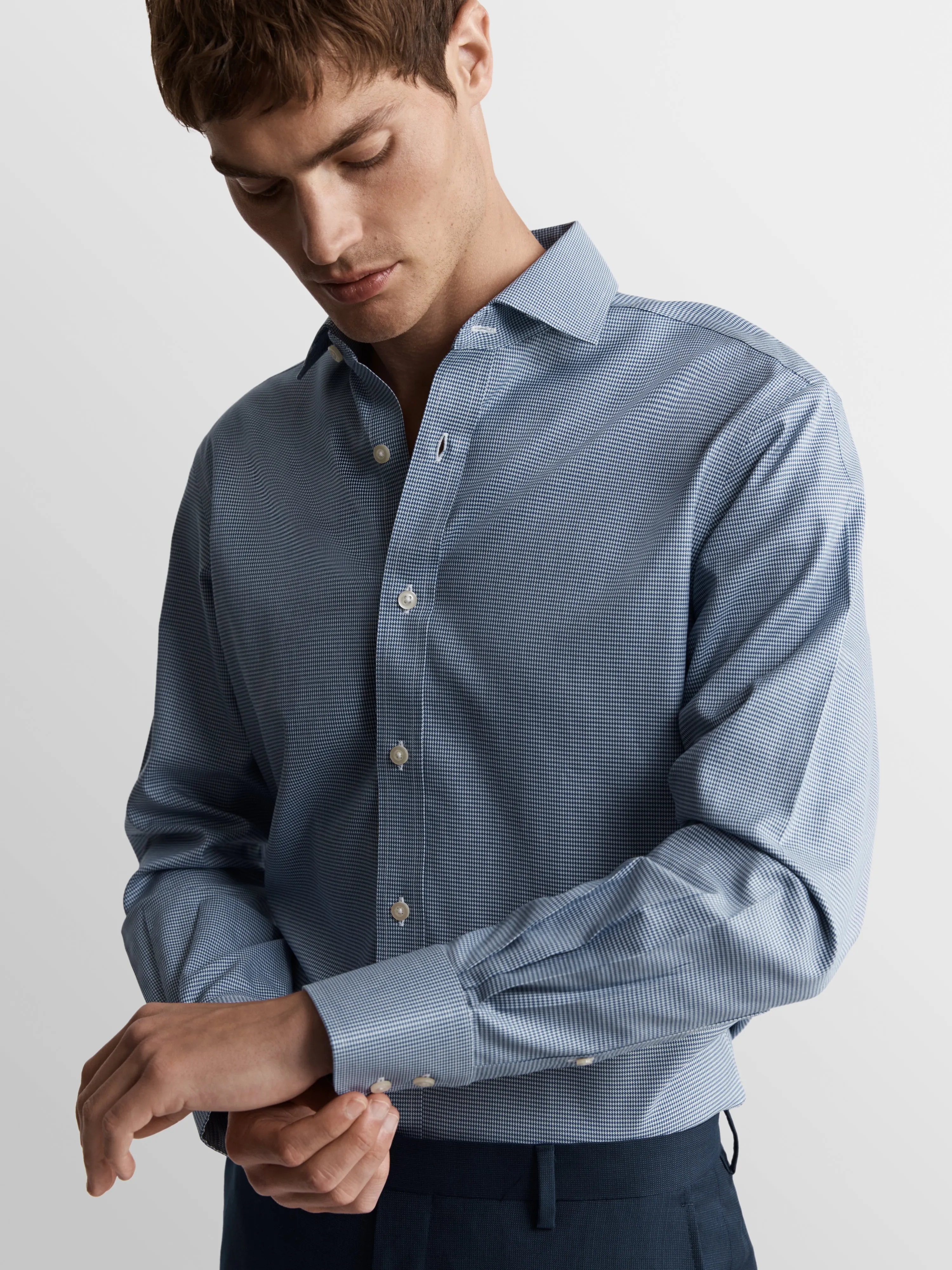 Non-Iron Navy Blue Mini Dogtooth Plain Weave Super Fitted Single Cuff Classic Collar Shirt